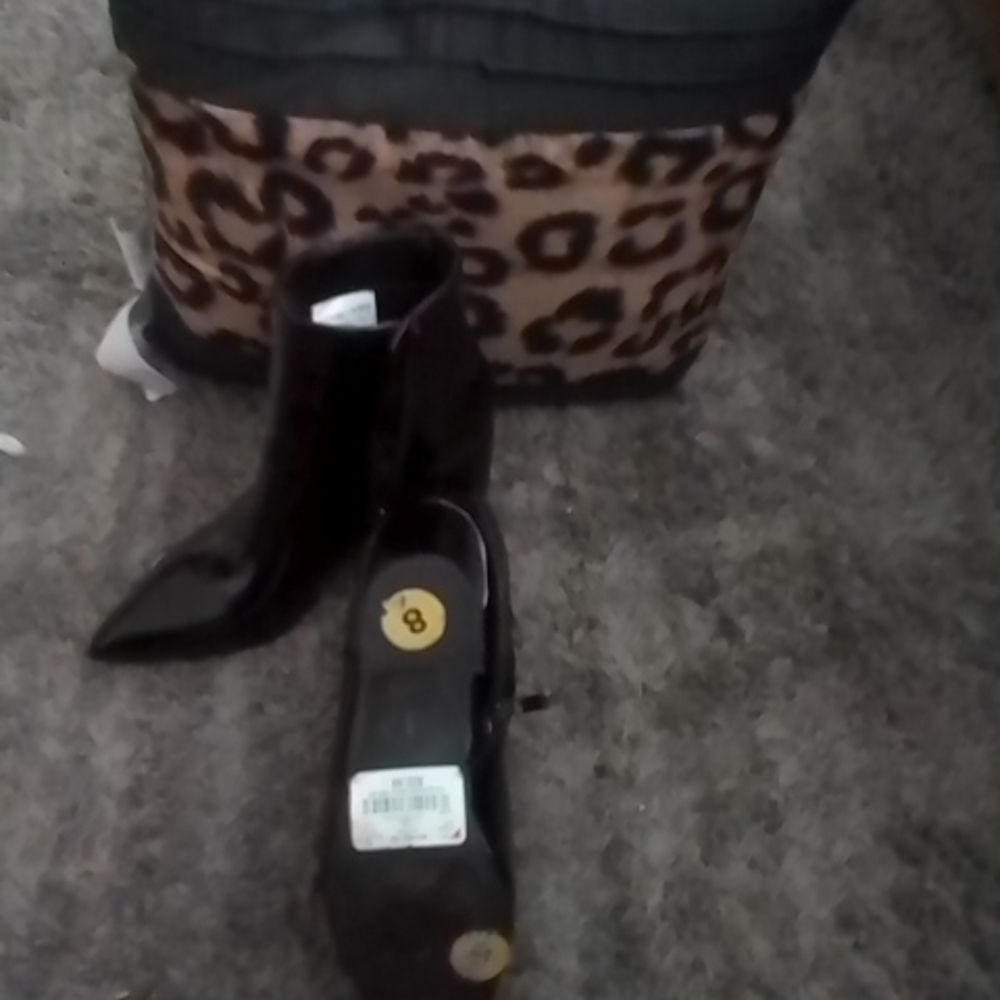 Shoes - Picture 2 of 2